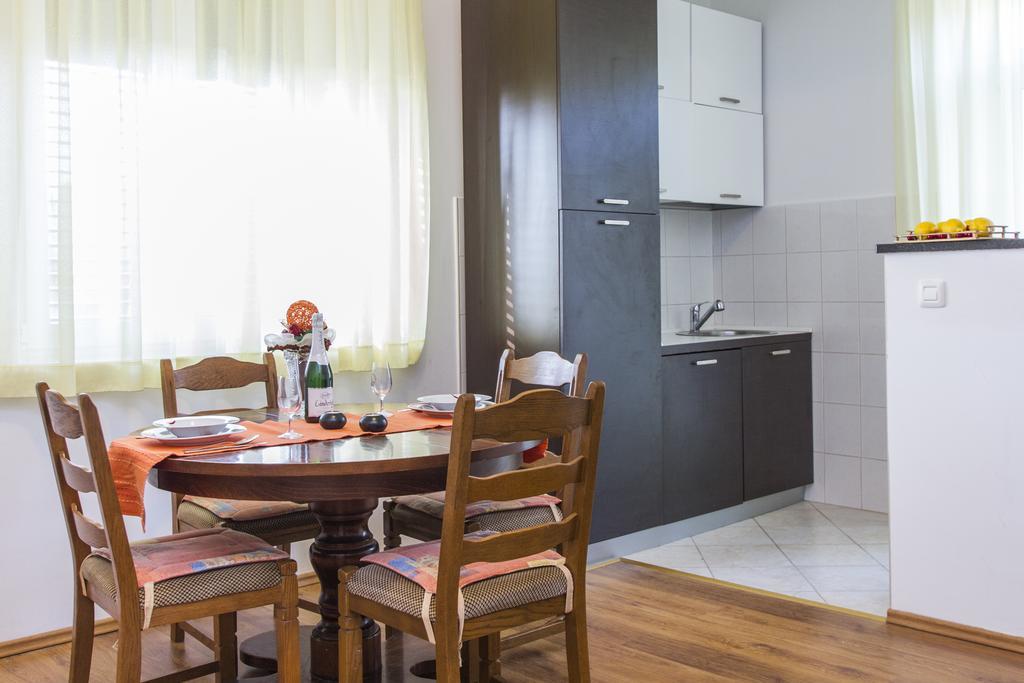 Koromačno Apartment Amber חדר תמונה